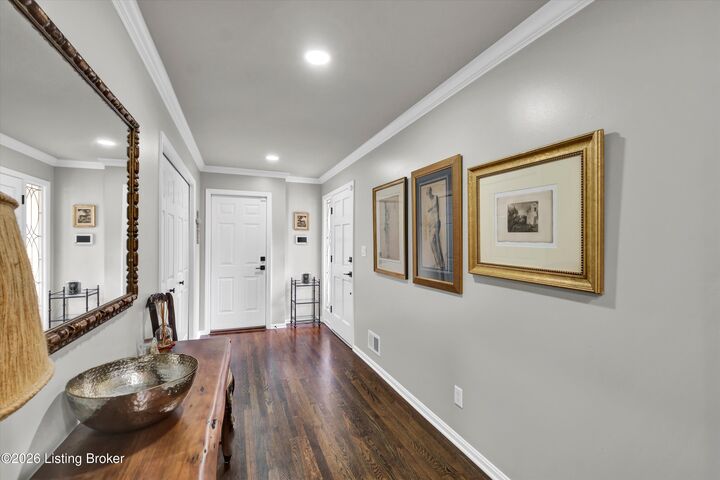 Property Photo:  1104 Chamberlain Hill Rd  KY 40207 