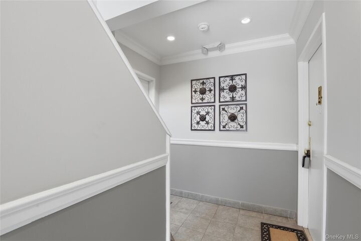Property Photo: 352 N State Road 1H NY 10510
