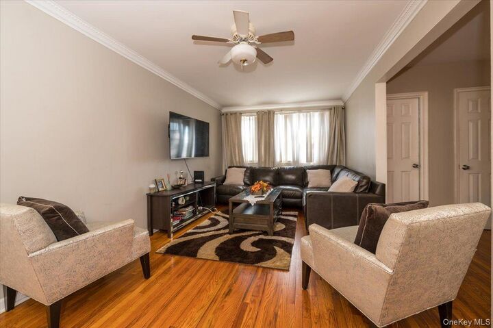 Property Photo: 2515 Eastchester Road NY 10469