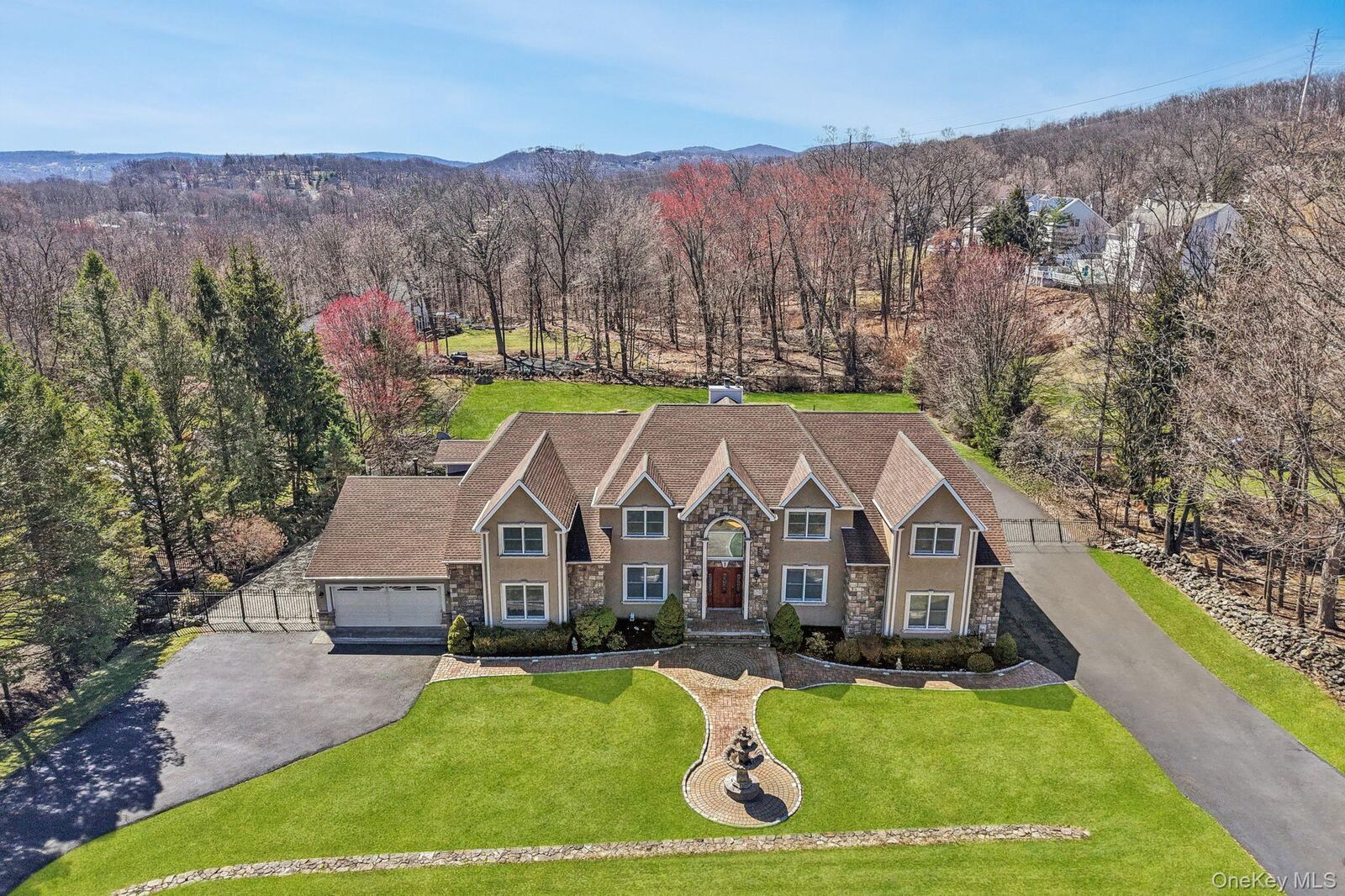 Property Photo:  8 Foxwood Drive  NY 10986 