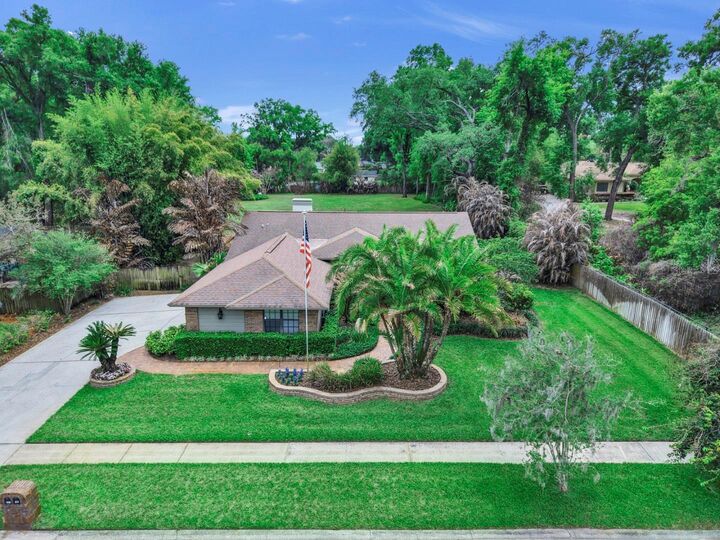 Property Photo:  401 Penn National Road  FL 33584 