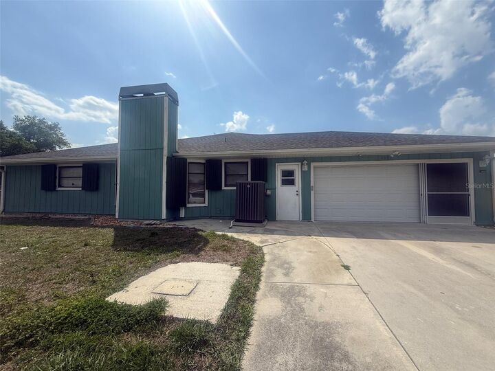 Property Photo:  1001 S Wapello Street  FL 34286 