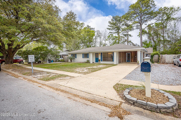 Property Photo: 2808 Lawnwood Drive MS 39564