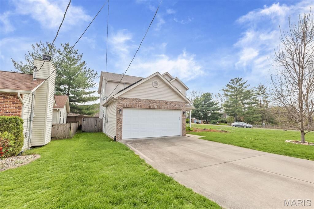 Property Photo:  216 W Harrison Street  IL 62260 