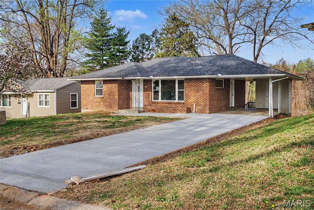 Property Photo:  1635 N Spanish Street  MO 63701 