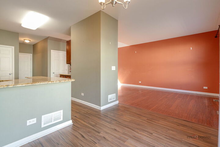 Property Photo:  532 S Jade Lane  IL 60073 