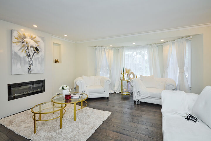 Property Photo: 4828 W Berwyn Avenue IL 60630