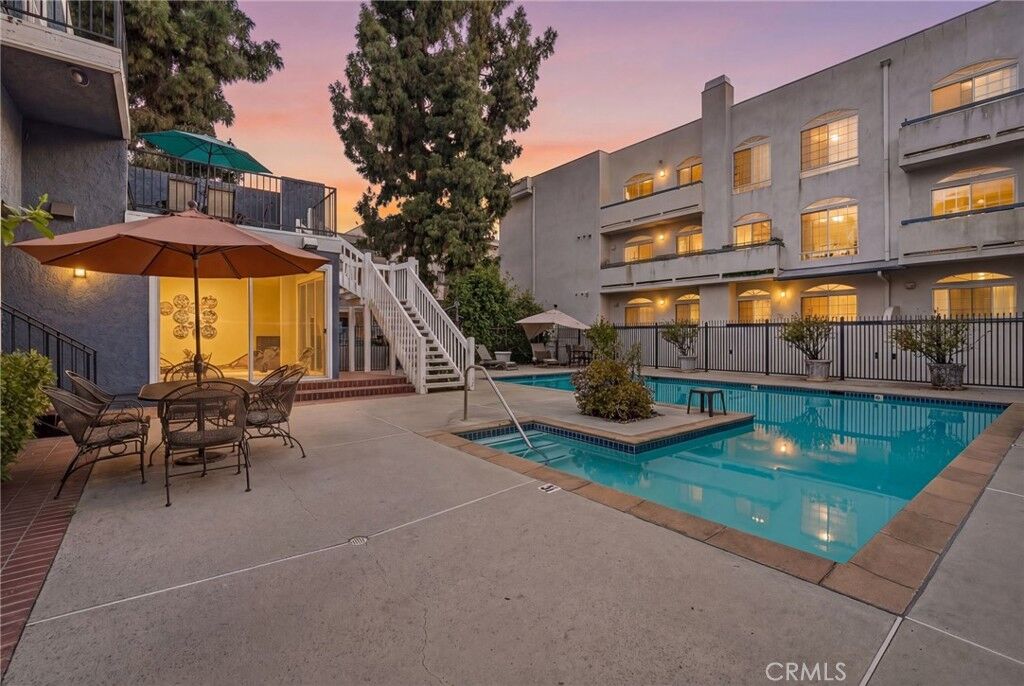 Property Photo:  17711 Margate Street 103  CA 91316 