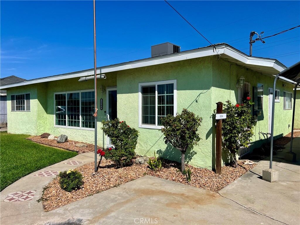 Property Photo:  1904 E San Bernardino Avenue  CA 92408 