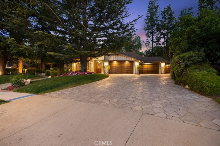 Property Photo: 9516 Capistrano CA 91311