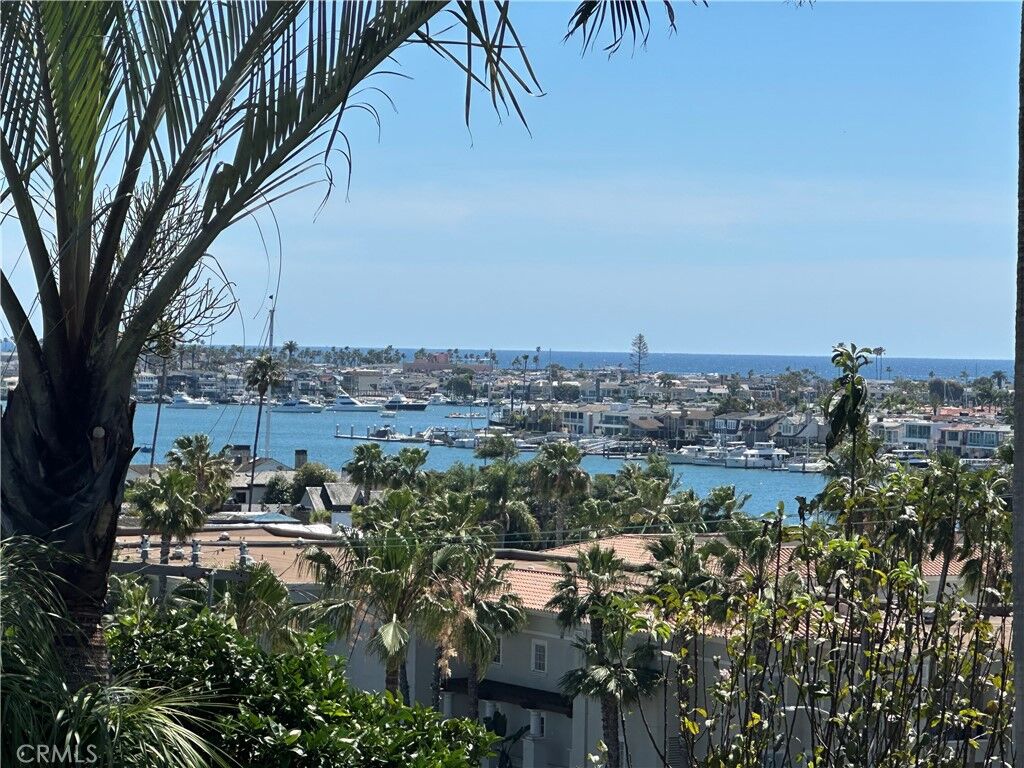 Property Photo:  1221 Kings Road  CA 92663 