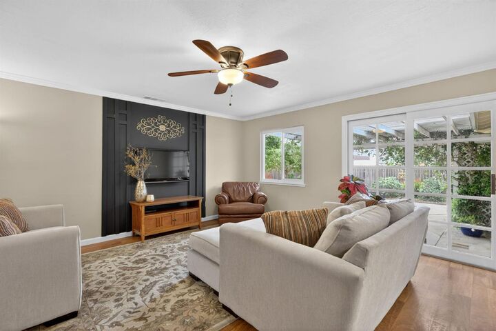 Property Photo:  2237 I Street  CA 95673 