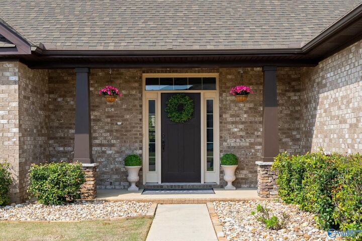 Property Photo: 108 Duchess Drive AL 35758