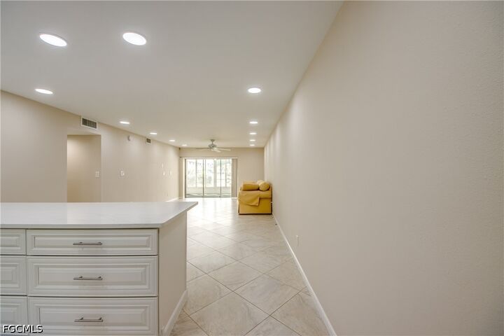 Property Photo:  920 SE 46th Street 1  FL 33904 