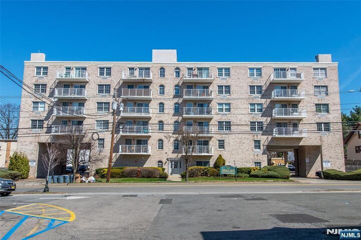 Property Photo:  446 Passaic Street 3F  NJ 07601 