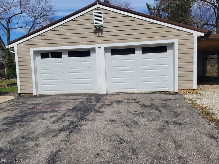 Property Photo:  835 Mae Street  OH 44240 