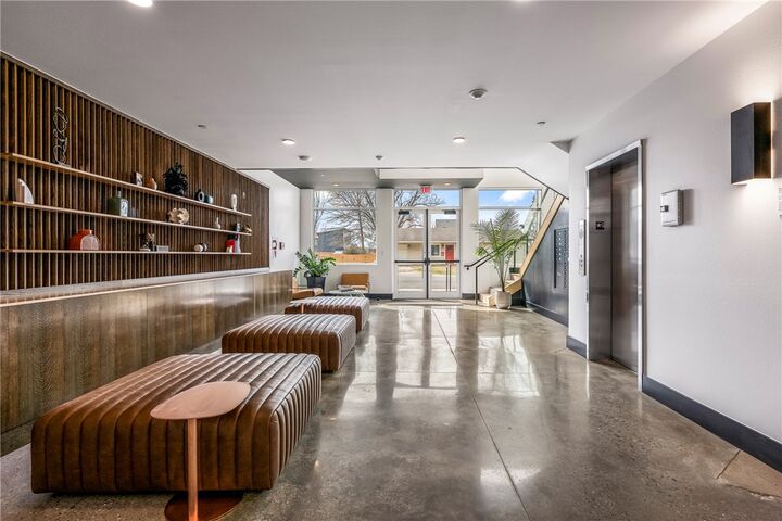 Property Photo:  905 SE 4th Street 205  AR 72712 