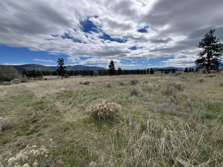 Property Photo:  Amberwood Court 53  OR 97624 