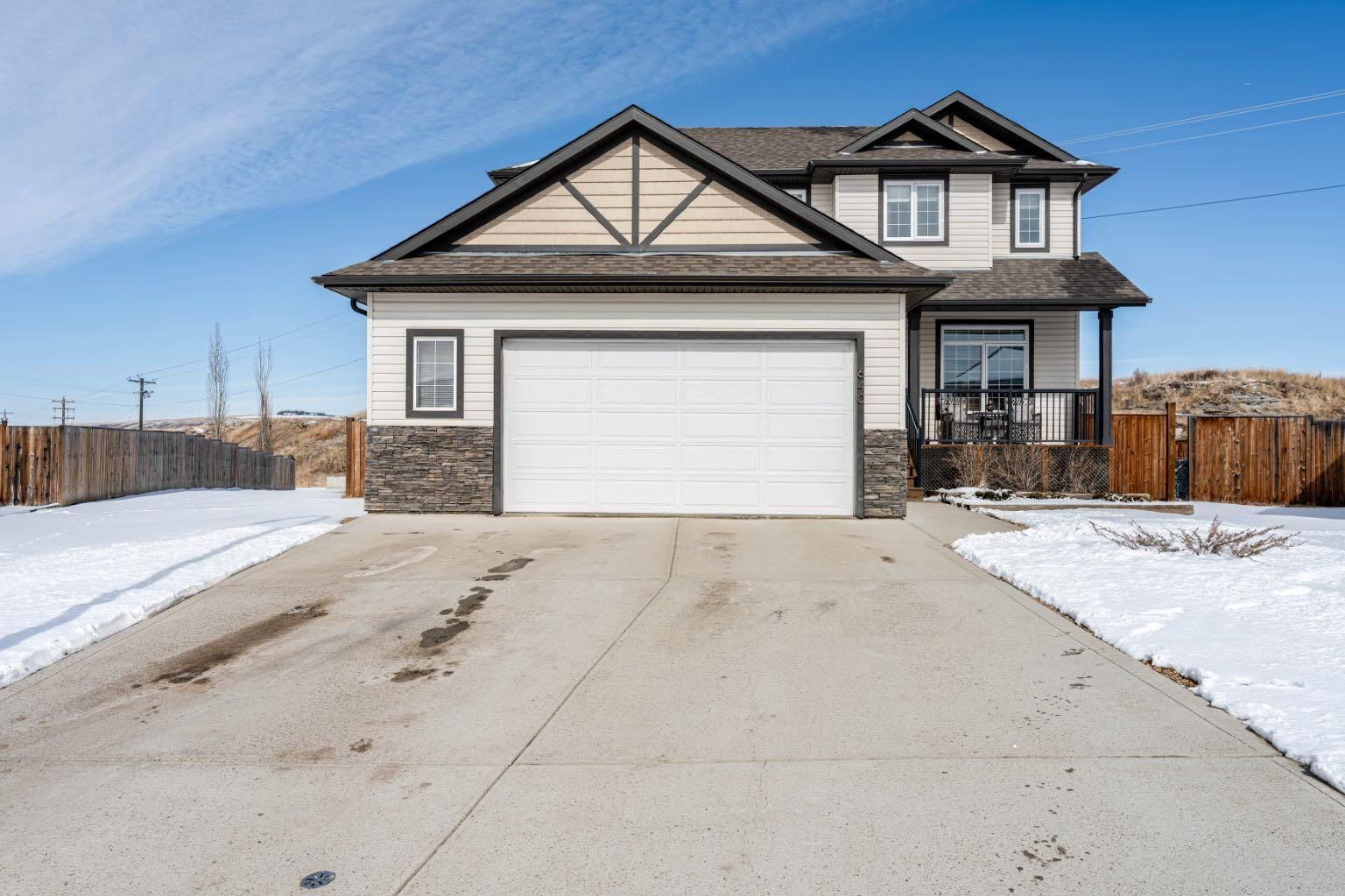 Property Photo:  640 Bankview Drive  AB T0J 0Y6 
