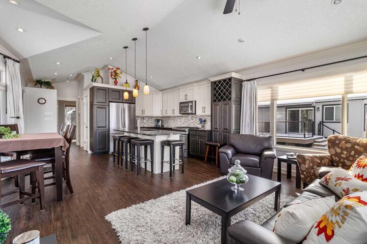 Property Photo: 10046 Township Road 422 77A AB T4J 1V9