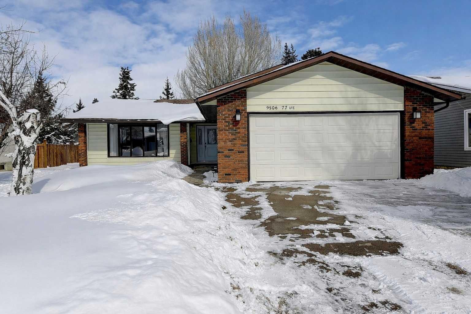 Property Photo: 9506 77 Avenue AB T8V 4T3