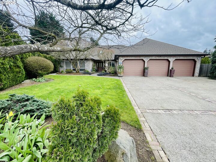 Property Photo:  1709 NW 86th Way  WA 98665 