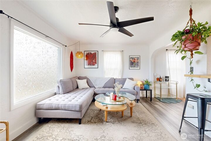 Property Photo:  1572 E Alder Street  WA 99362 