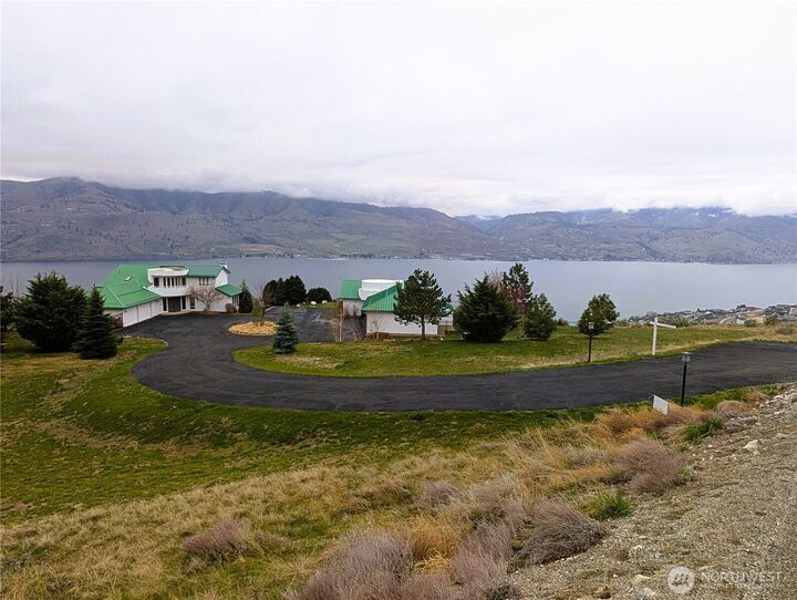 Property Photo:  335  Henderson Road  WA 98816 