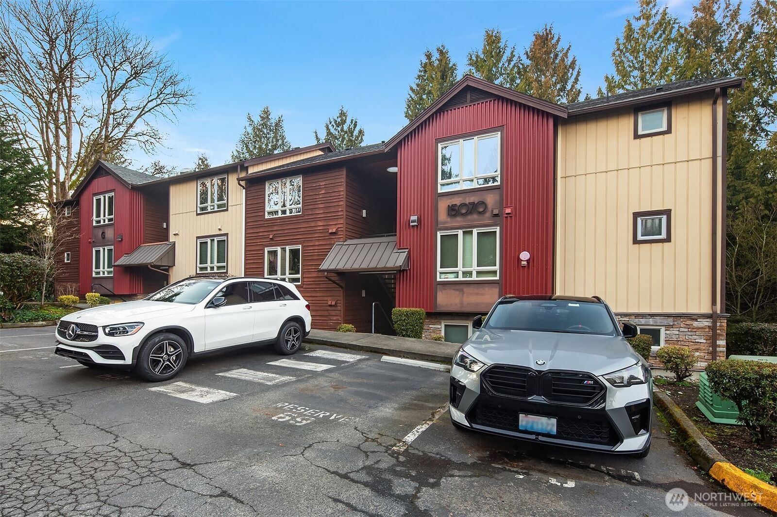 Property Photo:  15070 NE 82nd Street 103  WA 98052 