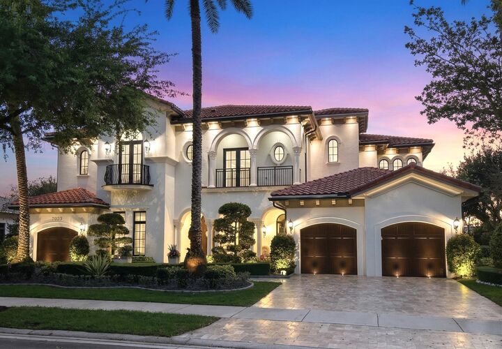 Property Photo: 7023 Lost Garden Terrace FL 33076