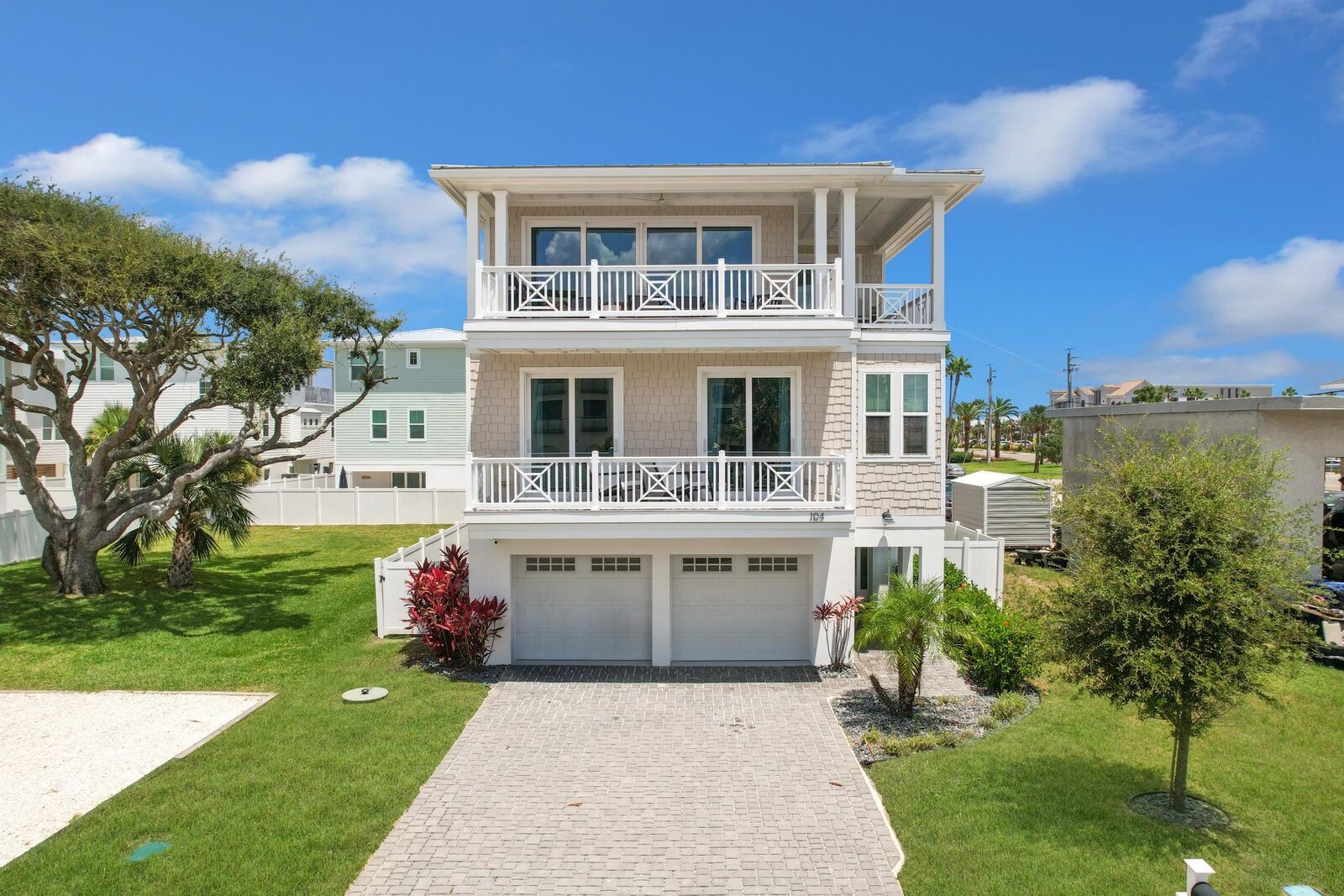 Property Photo:  104 7th St  FL 32080 