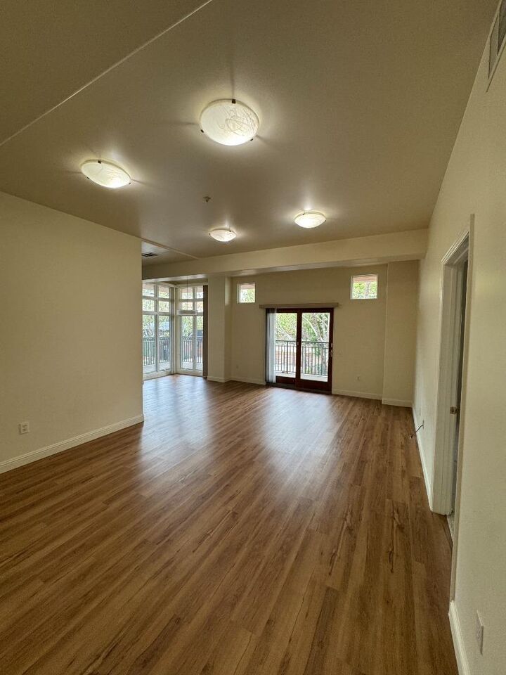 Property Photo:  200 Sheridan Avenue 205  CA 94306 