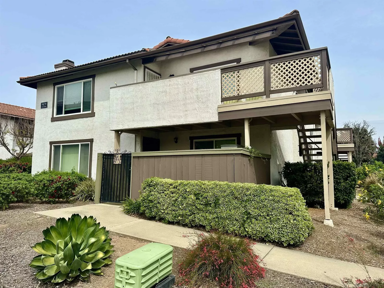 Property Photo:  9829 Caspi Gardens Unit 8  CA 92071 