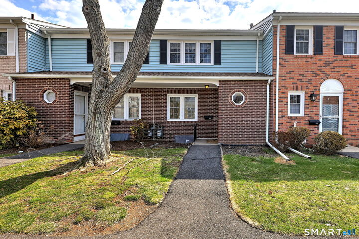 Property Photo: 65 Salem Walk 65 CT 06460