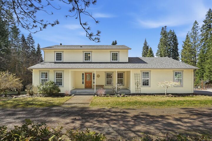 Property Photo:  92 Fan Lake Rd  WA 99009 