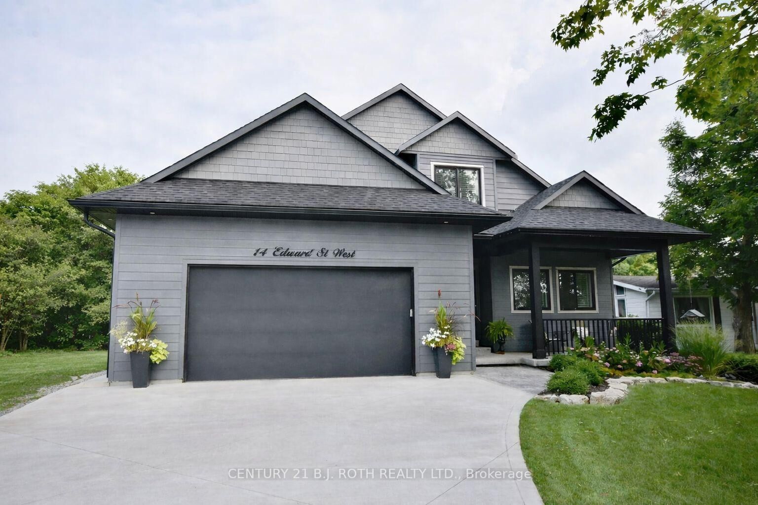 Property Photo: 14 Edward Street W ON L0M 1G0