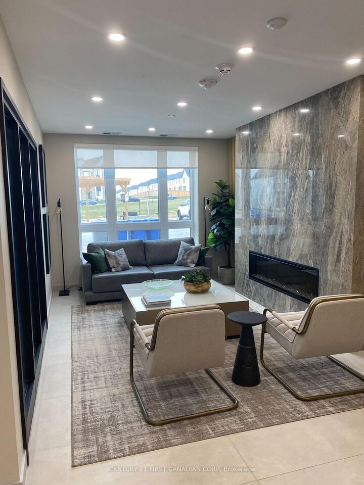 Property Photo:  1560 Upper West Avenue 201  ON N6K 0M4 