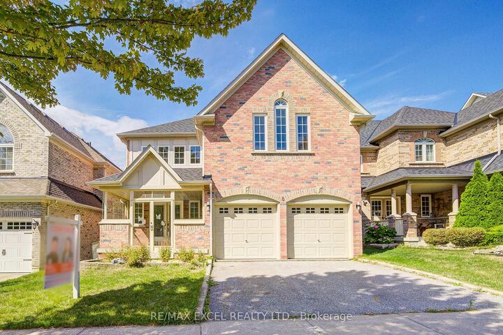 8 Hollylane Drive — photo 1