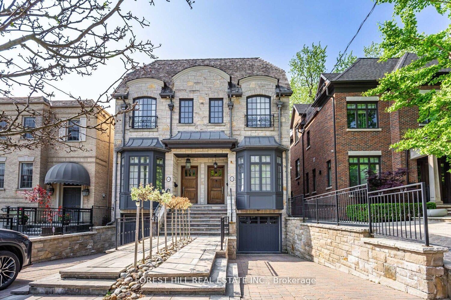 Property Photo: 55 Lonsdale Road ON M4W 1W4