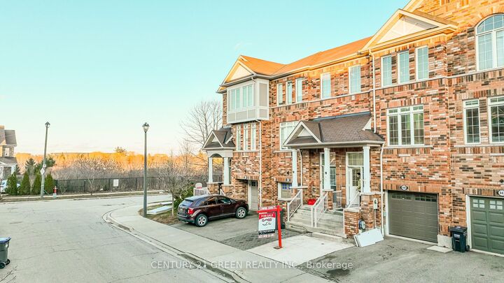 Photo de la propriété:  449 Aspendale Crescent  ON L5W 0E7 