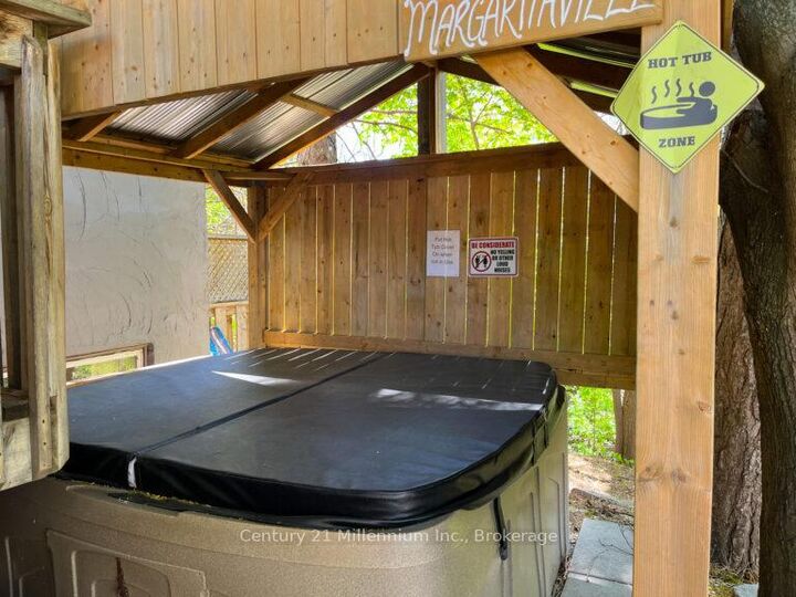 Property Photo:  190, 192, 194 Tyrolean Lane 38L, 38R, 38C  ON L9Y 3Z2 