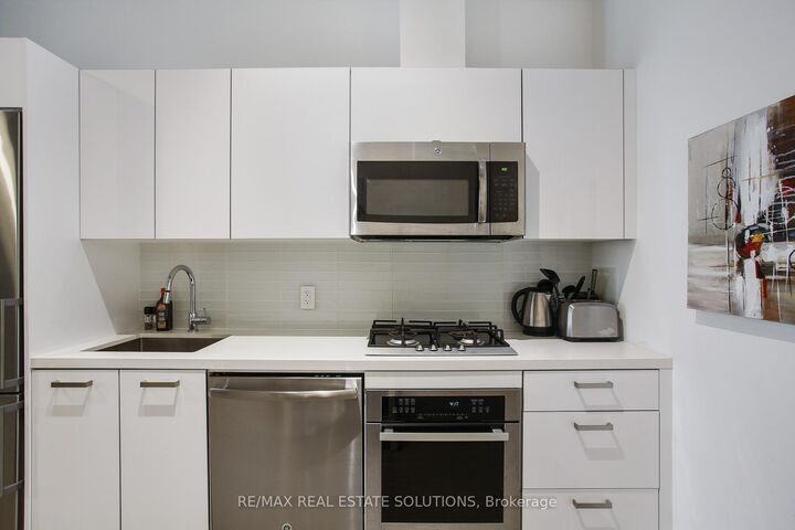 Property Photo:  608 Richmond Street W 210  ON M5V 0N9 