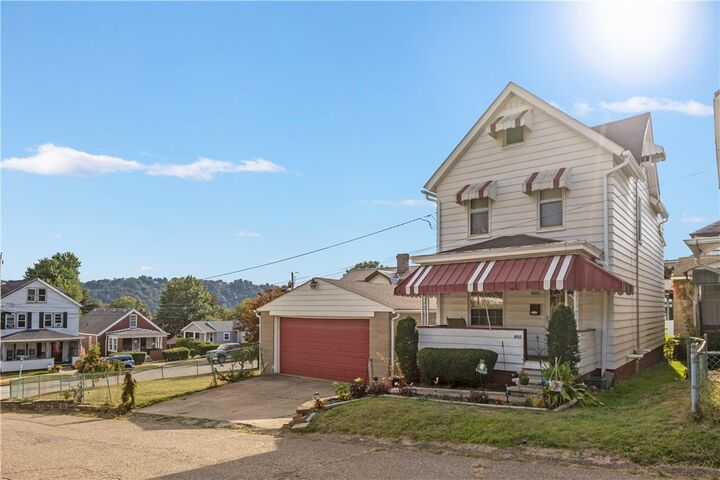 Property Photo: 805 Kentucky St PA 15014