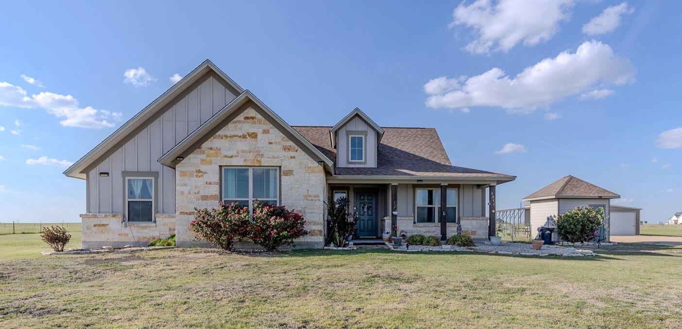 Property Photo:  4846 County Road 327  TX 76530 