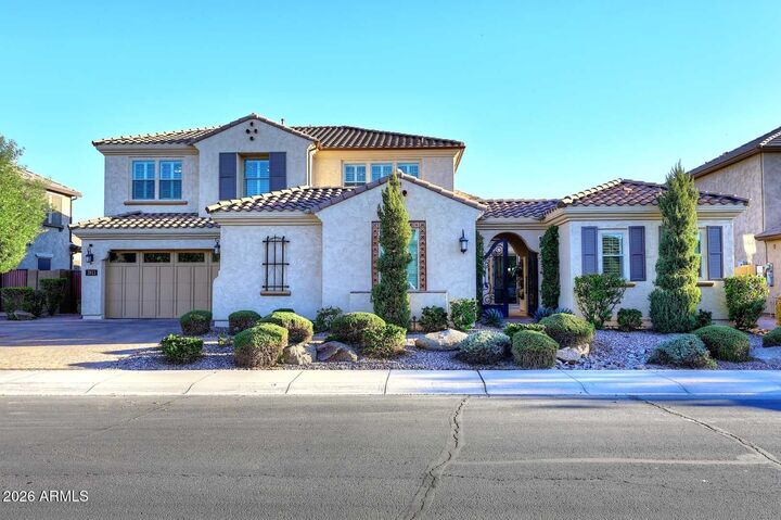 Property Photo:  3913 E Redwood Place  AZ 85286 