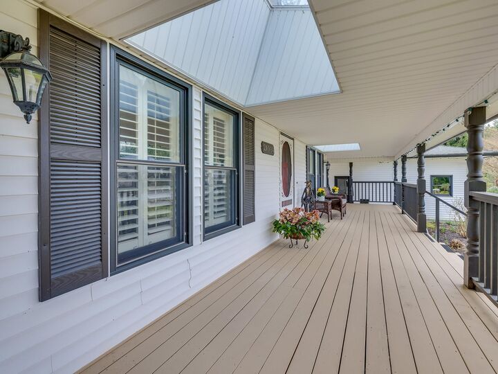 Property Photo: 21004 43 Avenue BC V3A 5X5