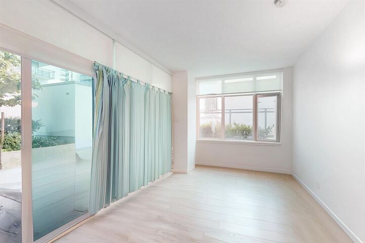 Property Photo:  2288 Alpha Avenue 202  BC V5C 0L9 