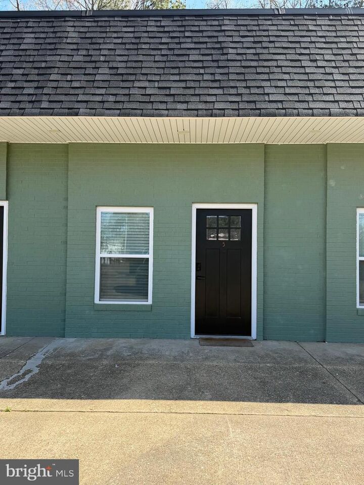 Property Photo:  17476 Piney Point Road 5  MD 20674 