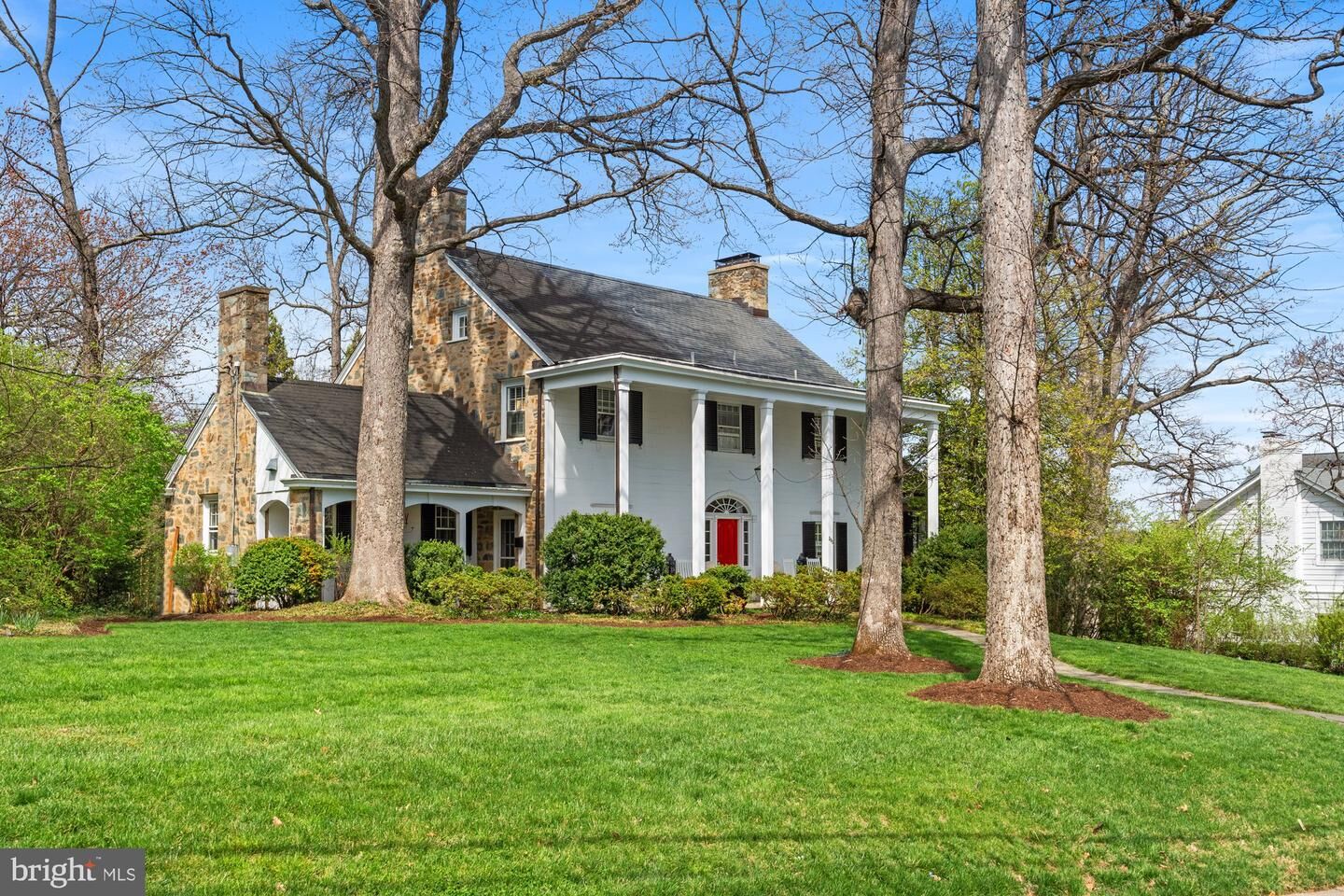 Property Photo:  305 Mansion Drive  VA 22302 