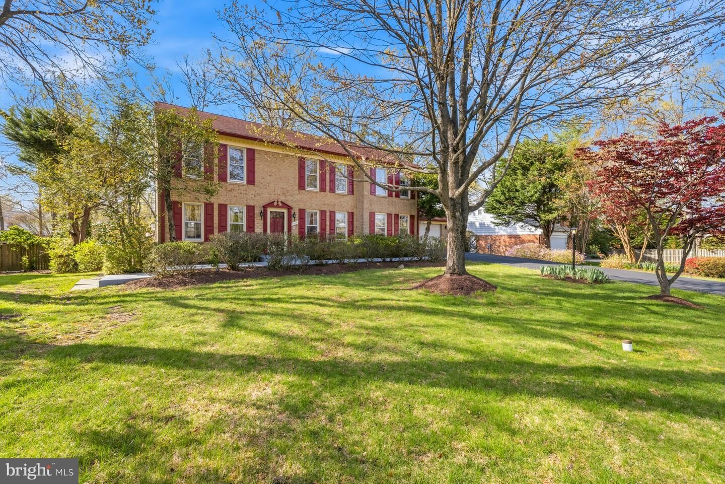 Property Photo: 9916 Glenolden Drive MD 20854